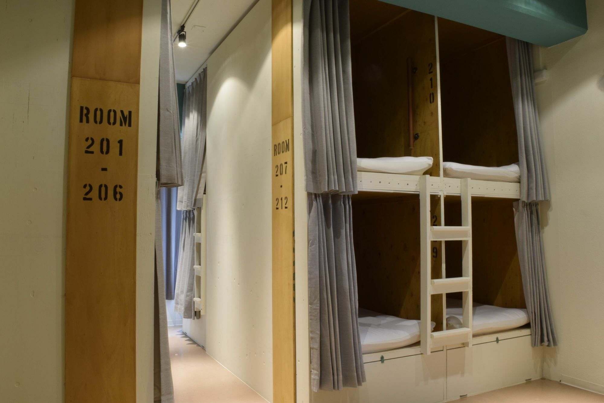Iza Asakusa Guest House Токио Экстерьер фото